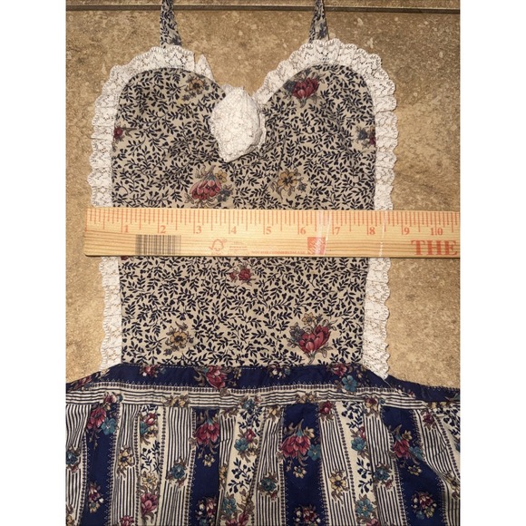 The Kitchen Works Cottagecore Vintage Heart Shaped Floral Apron 100% Cotton - Picture 4 of 7